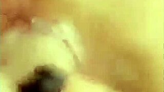 Thick booty feels intense pleasure taking big dildo