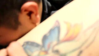 Hey, dana barzagli shows off her big ass tattoo in this casual scene