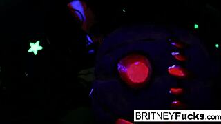 2 Hot Blondes Share Halloween Scare