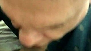 sucking the delivery guy's cock and swallowing his cum, what a surprise