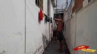 comi o cu da empregada no quintal e gozei na boca dela.