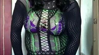 I, sissy crossdresser, shoot load on floor after cumming