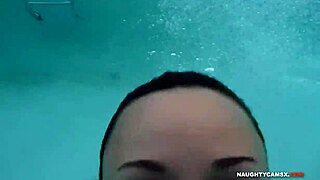 Booty shakes underwater in stunning HD sexy display