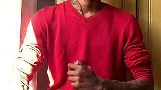 pica preta cums hard on jerk with oberon