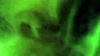 गर्लफ्रेंड घर पर प्यार से चूसती और चोदती है