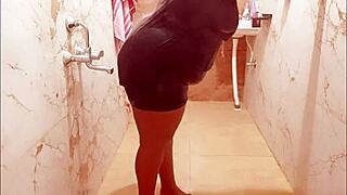 Myanmar MILF Taking SHOWER In Bathing Scene