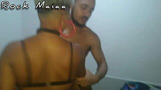 I called a friend for a review at home - rock maiaa - hot ebony