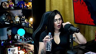 Ruan Shows His Dick to Lary Cubas! Did She Like the Size – Small or Big? P�pum No Barraco – She Commands!