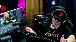 Ruan Shows His Dick to Lary Cubas! Did She Like the Size – Small or Big? P�pum No Barraco – She Commands!