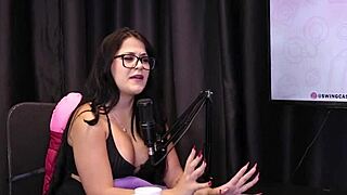 He was best man at Inês Ventura's wedding, now pleases public in sheer red