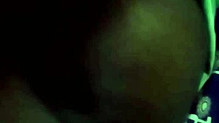 Big booty housewife spreads on bed