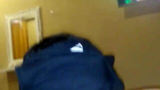 Mamando o amigo até gozar na boca