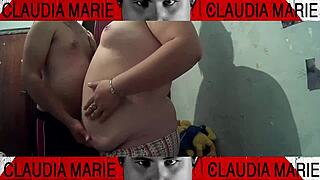 Hey, you like watching her get eaten out before dinner?