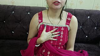 Saara Bhabhi Celebrates Valentine's With Devar Ji In Hindi