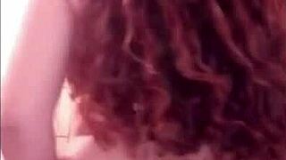 Latina slut shakes her ass for fucking