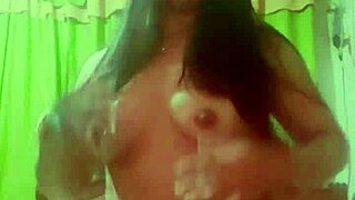 Real morena culona asks, Want to see my big ass?