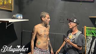 Photographer tried to seduce hetero client and it led to anal licking