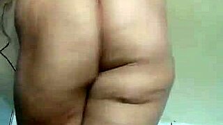 gordinha shows off her sexy bbw body for the camera 😏.