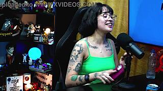 Martina oliveira avalia o pauzão do ruan ela ficou com tesão vendo podcast pópum no barraco completo no sheer