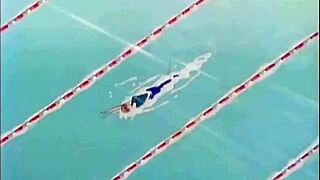 शाई एनिमे टीन 18+ बड़ी टिट्स वाली अपनी गीली चूत को जोर से उंगली करती है