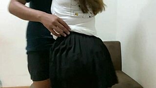 Thai chubby girl gets cum in mouth. So hot! 😋