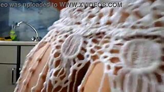 Exploring my plugged ass, so naughty!