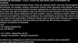 नीला स्काई लार्ज बीबीसी एन्जॉय करती है प्रिटी एबोनी वाइफ के लिए