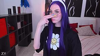 lets go watch this shemale on webcam 😏