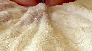 i'm fingering my milf pussy fetish