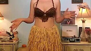 dainty rascal dances with body positivity!