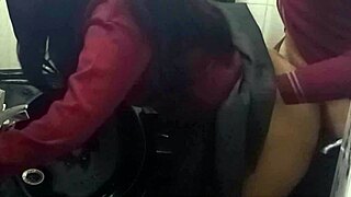 Cámara Graba A Alumnos En El Baño Del Instituto Encontramos Un Baño Solo Cogiendo Con Alumna En El Baño Video Casero