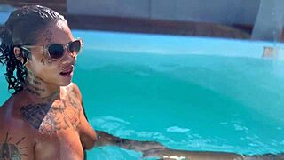 Aunt and niece surprised by two friends in pool for bisexual encounter