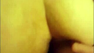 she asks him to cum inside during amateur sex