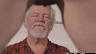 अह, मेरा माउथ हार्ड फकड, ओल्ड यंग 18+ बैंग में कॉक डीप लेती हूं!