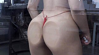 teen argentinian shows off big ass in debut