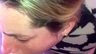 गोरी हॉटी को डीपथ्रोट और मुँह में माल पसंद है