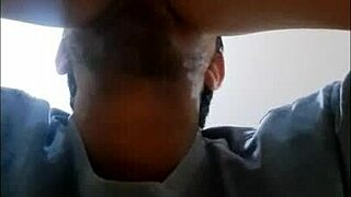 El Tio Hace de las Suyas Cuando Estoy Sola