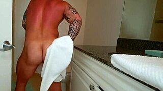 Gay hookup app leads to wild anal sex session